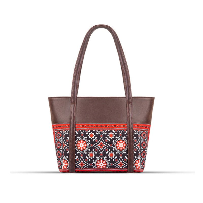 AJRAK – A culturally inspired art design shoulder bag showcasing traditional patterns and elegant craftsmanship.